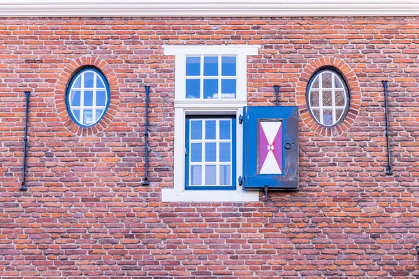 Европа Нидерланды Северная Голландия Энхёйзен Традиционное Голландское Кирпичное Здание — стоковое фото