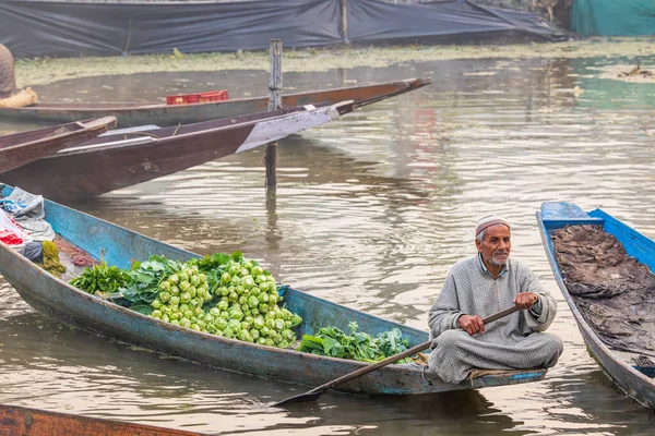 Dal Lake Rainawari Srinagar Jammu Kašmír Indie Října2022 Muž Prodávající — Stock fotografie
