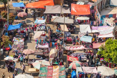 Kahire, Mısır, Afrika. 16 Ekim 2019. Kahire 'deki açık sokak pazarı..