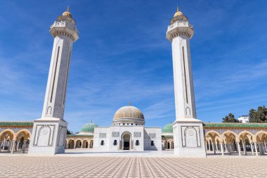Manastır, Tunus. Manastır 'daki Bourguiba Mozolesinin dışında..