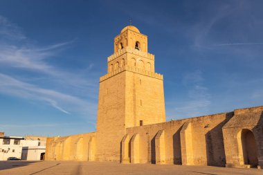 Kairouan, Tunus. Kairouan Büyük Camii 'nin minaresi..