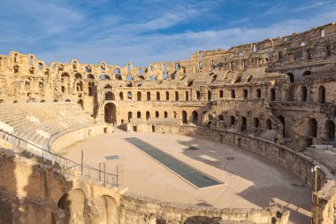El Jem, Mahdia, Tunus. El Jem 'deki Roma harabelerinin amfi tiyatrosu.