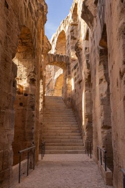 El Jem, Mahdia, Tunus. El Jem 'deki Roma harabelerinin amfi tiyatrosu..