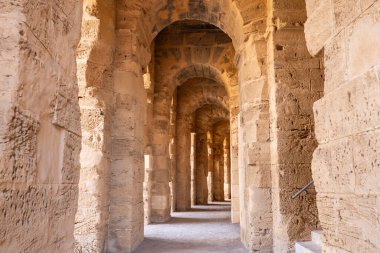 El Jem, Mahdia, Tunus. El Jem 'deki Roma harabelerinin amfi tiyatrosu..