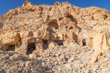 Chenini, Tataouine, Tunus. Tatouine kasabasında antik taş kalıntıları var..