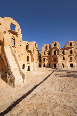 Ksar Ouled Soltane, Tataouine, Tunus. Ksar 'daki eski güçlendirilmiş Berber ambarı Soltane, Star Wars filmi 