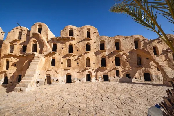 Ksar Ouled Soltane, Tataouine, Tunus. Ksar 'daki eski güçlendirilmiş Berber ambarı Soltane, Star Wars filmi 