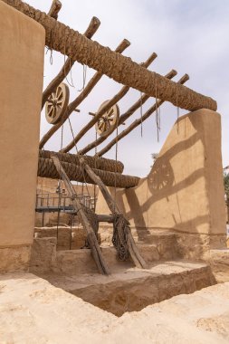 Turaif Bölgesi, Diriyah, Riyad, Suudi Arabistan, Orta Doğu. 11 Kasım 2023. UNESCO Dünya Mirası Alanındaki Turaif Su Kuyusu.