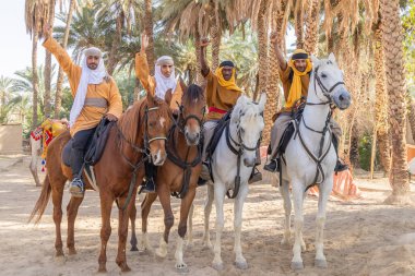 Orta Doğu, Suudi Arabistan, Tabuk Eyaleti, Tayma. 15 Kasım 2023. Eski vaha kasabası Tayma 'da tarihi canlandırmalar. 15 Kasım 2023.