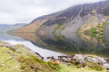 Wasdale Head, Seascale, Lake District Ulusal Parkı, Cumbria, İngiltere, Great Briton, İngiltere. Lake District Ulusal Parkı 'ndaki Wast Water Gölü' nde seçimler.