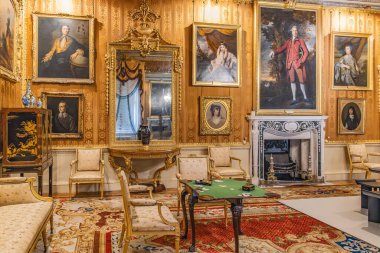 Harewood, Leeds, West Yorkshire, İngiltere, Büyük Britanya, Birleşik Krallık. 2 Mayıs 2022. Harewood Evi 'ndeki tablolar, 18. yüzyıldan kalma bir hazine evi..