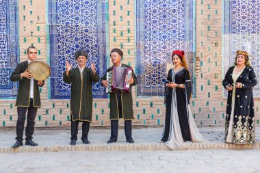 Khiva, Xorazm Bölgesi, Özbekistan, Orta Asya. 22 Ağustos 2021. Khiva 'da geleneksel bir Özbek müzik grubu.