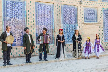 Khiva, Xorazm Bölgesi, Özbekistan, Orta Asya. 22 Ağustos 2021. Khiva 'da geleneksel bir Özbek müzik grubu.