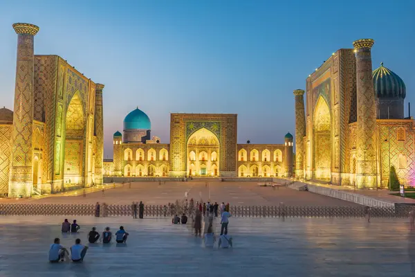 Stock image Samarkand, Samarqand, Uzbekistan, Central Asia. August 26, 2021. Evening view of the mosque and madrasas at the Registan in Samarkand.