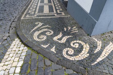 Angra do Heroismo, Terceira, Azores, Portekiz. Angra do Heroismo 'daki kaldırım taşı mozaiği..