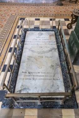 Ponta Delgada, Sao Miguel, Azores, Portekiz. 5 Nisan 2022. Sao Miguel Adası 'ndaki Ponta Delgada' da bir kilisede Jose do Canto 'nun mezarı..