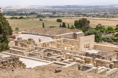 Medina Azahara, Cordoba, Cordoba Eyaleti, Endülüs, İspanya. 3 Mayıs 2023. Cordoba 'nın dışındaki Moorish tahkim edilmiş bir saray olan Medina Azahara' nın arkeolojik alanındaki kalıntılar..