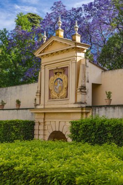 Casco Antiguo, Seville, Seville Province, Andalusia, Spain. May 5, 2023. Garden at the Alcazar of Seville, a former Moorish citadel. clipart