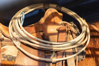 Yoakum, Teksas, Birleşik Devletler. Eyer üstünde bir lariat, ya da kement..