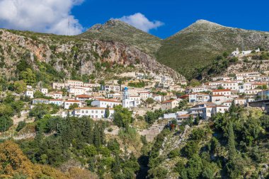 Dhermi, Hermare, Vlore, Arnavutluk. Arnavutluk 'un Dhermi dağ köyü.