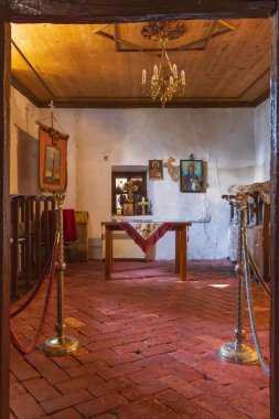 Ohri, Kuzey Makedonya. 21 Ekim 2024. Ohri 'deki Bakire Meryem Peribleptos Kilisesi' nde küçük bir şapel..