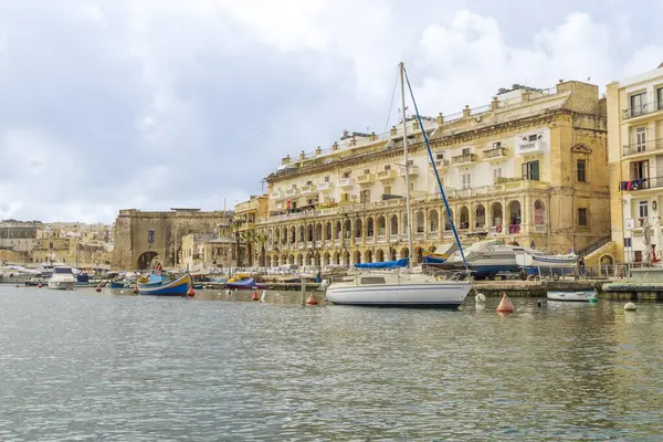 Malta, Valletta, Grand Harbor.