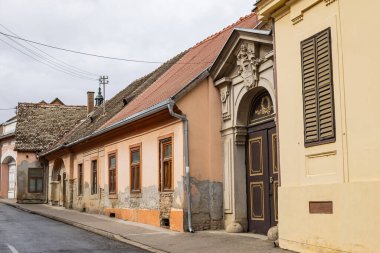 Sremski Karlovci, Backa Bölgesi, Voyvodina, Sırbistan. Sırbistan 'da eski binalar.