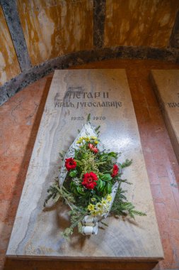 Topola, Sumadija Bölgesi, Sırbistan. 11 Eylül 2024. Aziz George Kilisesi Oplenac 'taki mezar, Sırp Kraliyet Anıtı.