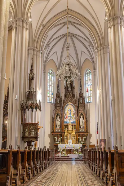 Novi Sad, Backa Bölgesi, Voyvodina, Sırbistan. 14 Eylül 2024. Novi Sad 'daki Kutsal Meryem Kilisesi.