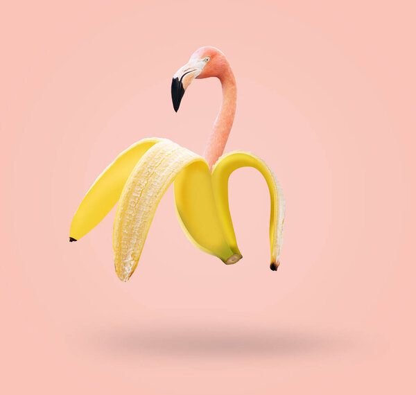 Коллаж современного искусства. Банан и кукуруза концепция. Очки и рот. Современная концепция питания. Пространство для текста. Принято. Идея для рекламы..