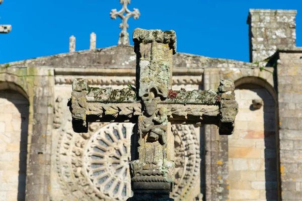 Ноя Галисия Испании Февраля 2023 Года Каменный Крест Перед Церковью — стоковое фото