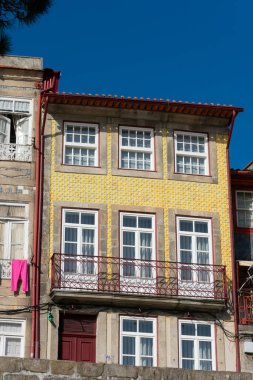 Ribeira Porto, Porto nehir kenarı ve tipik Portekiz binası. Oporto, Portekiz