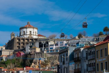 Oporto, Portekiz. 14 Şubat 2023. Serra do Pilar Manastırı, Vila Nova de Gaia ve Cable Car.