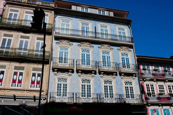Порту Португалия Февраля 2023 Года Фасад Здания Португальском Стиле Мозаикой — стоковое фото