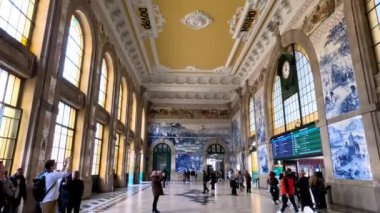 Oporto, Portekiz. 13 Şubat 2023. Sao Bento Tren İstasyonu 