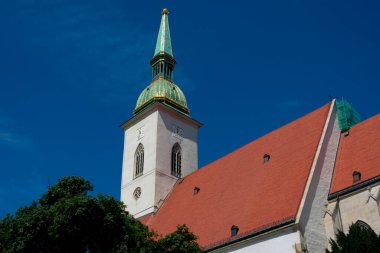Bratislava, Slovakya 'daki Roma Katolik Başpiskoposluğunun katedrali Saint Martin Katedrali.