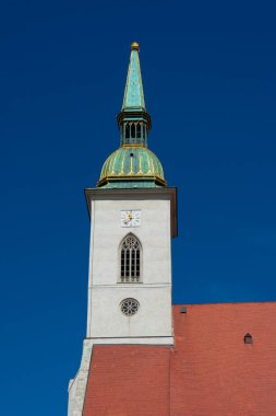 Bratislava, Slovakya 'daki Roma Katolik Başpiskoposluğunun katedrali Saint Martin Katedrali.