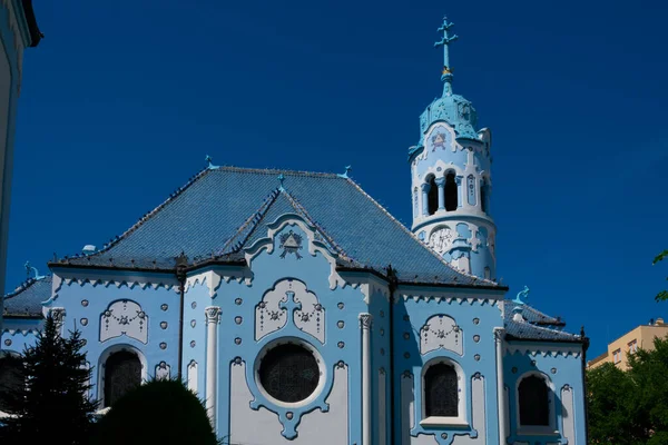 엘리자베스 교회는 가지의 동부에 위치한 헝가리 세속주의 가톨릭 교회입니다 Bratislava — 스톡 사진