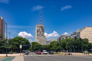 Buenos Aires, Arjantin. Ocak 01, 2025. Maria Eva Duarte de Peron 'un büyük çelik bir resmi, Evita. Sosyal Kalkınma Bakanlığı binası