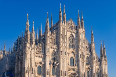 Milan, İtalya. Şubat 05, 2025. Milan Katedrali (Duomo di Milano) veya Metropolitan Katedrali Aziz Mary 'nin Doğuşu Bazilikası