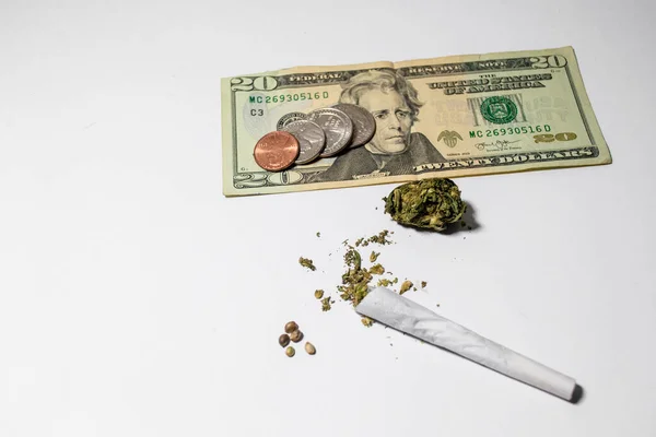 Dinheiro Drogas Impacto Nas Comunidades Marginalizadas Junta Cannabis Com Uma — Fotografia de Stock