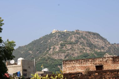 Antik kalenin eski kasabasının manzarası