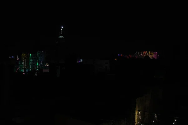 意大利的里雅斯特市的夜景 — 图库照片
