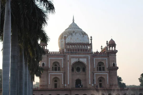 Kutsal mezarlığın katedrali. Dünyanın en ünlü simgesinin kutsal şehri.
