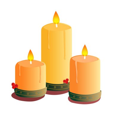 Beyaz arka planda izole edilmiş yanan Noel mumları.
