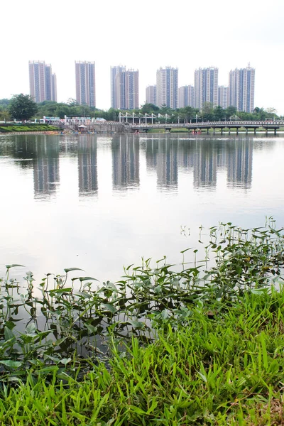 Lake Cloudy Sky Meikarta Apartment Background — Stock Photo, Image