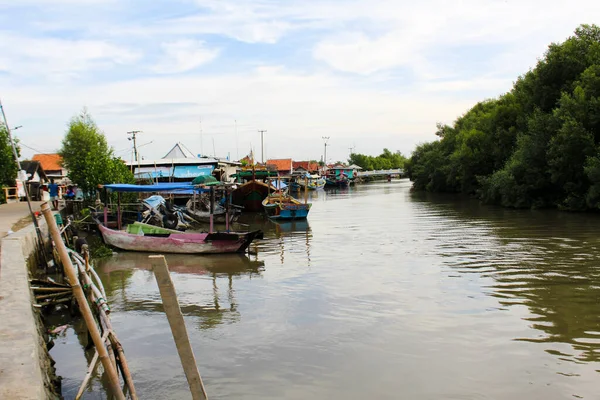 Jakarta November 2022 Ein Fischerboot Das Nach Der Fischsuche Meer — Stockfoto