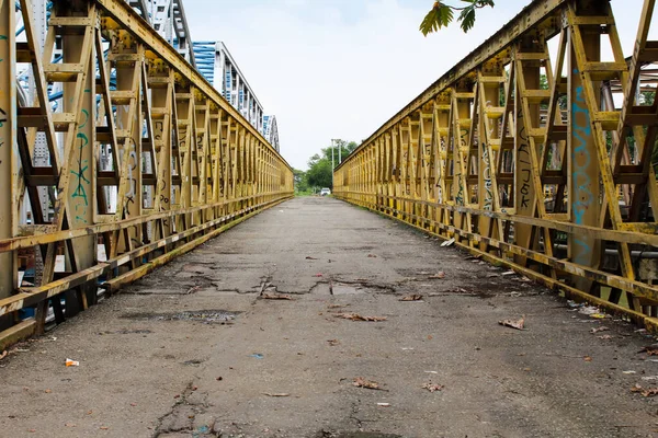 Ponte Ferroviario Cielo Blu Incentrato Karawang — Foto Stock