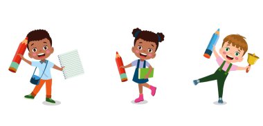 Okul sınıfına ve sevimli mutlu öğrencilere.