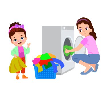 Çamaşır makinesiyle çamaşır yıkayan kız